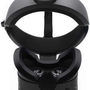 Voeg de Siliconen Gezichtsmasker toe aan je Oculus Rift S voor een comfortabele en hygiënische speelervaring! Je bevestigt de siliconen gezichtsvervanging eenvoudig over het bestaande Oculus Rift S foam. Om het gezichtsmasker schoon te maken veeg je eenvoudig met een schoonmaakjedoekje of desinfecterende spray over het masker heen.